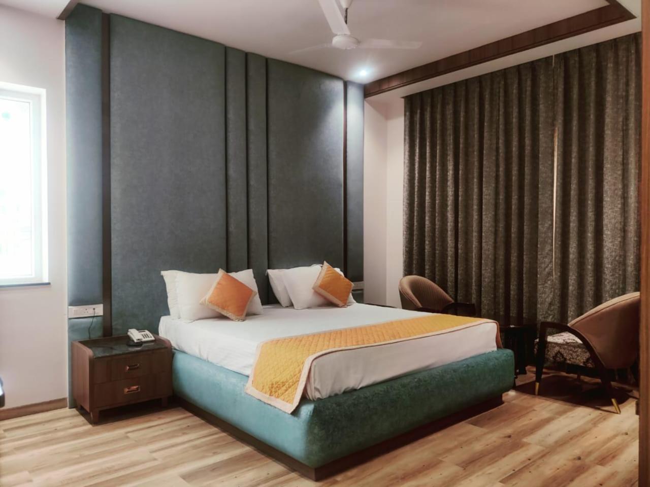 Nirvana Grand Hotel & Resort Гая Экстерьер фото