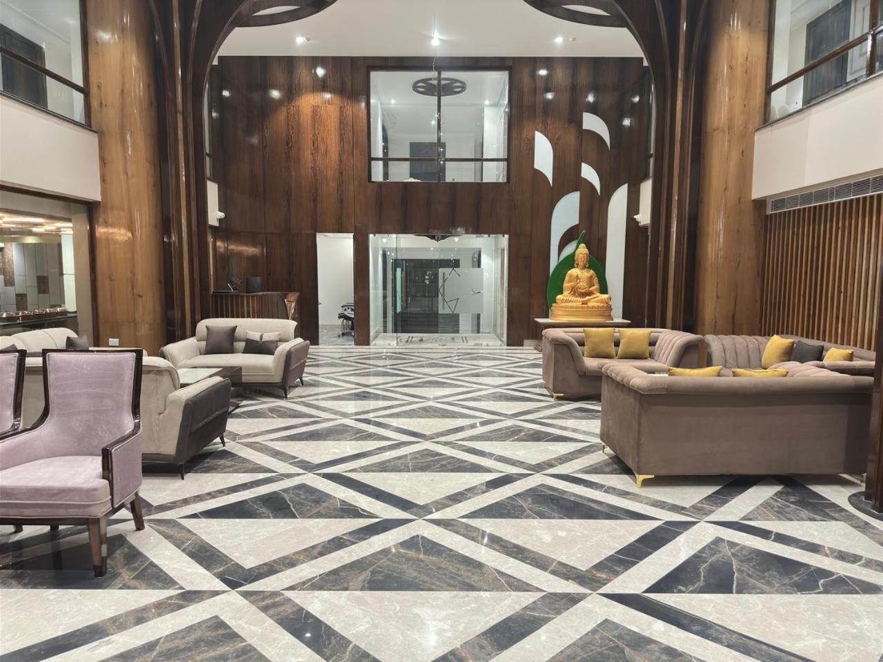 Nirvana Grand Hotel & Resort Гая Экстерьер фото